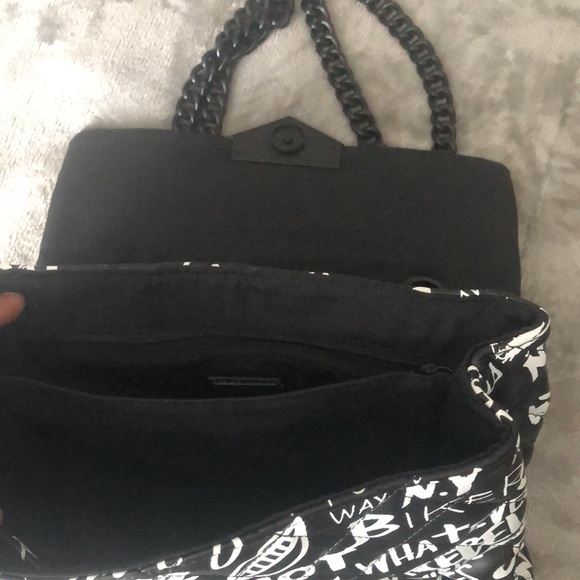 Black and white graffiti ankle booties with purse - Picture 7 of 7